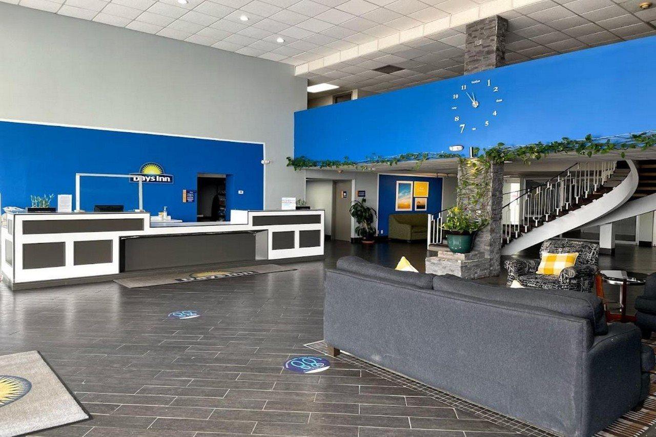Days Inn By Wyndham Fort Wright Cincinnati Area Exterior photo