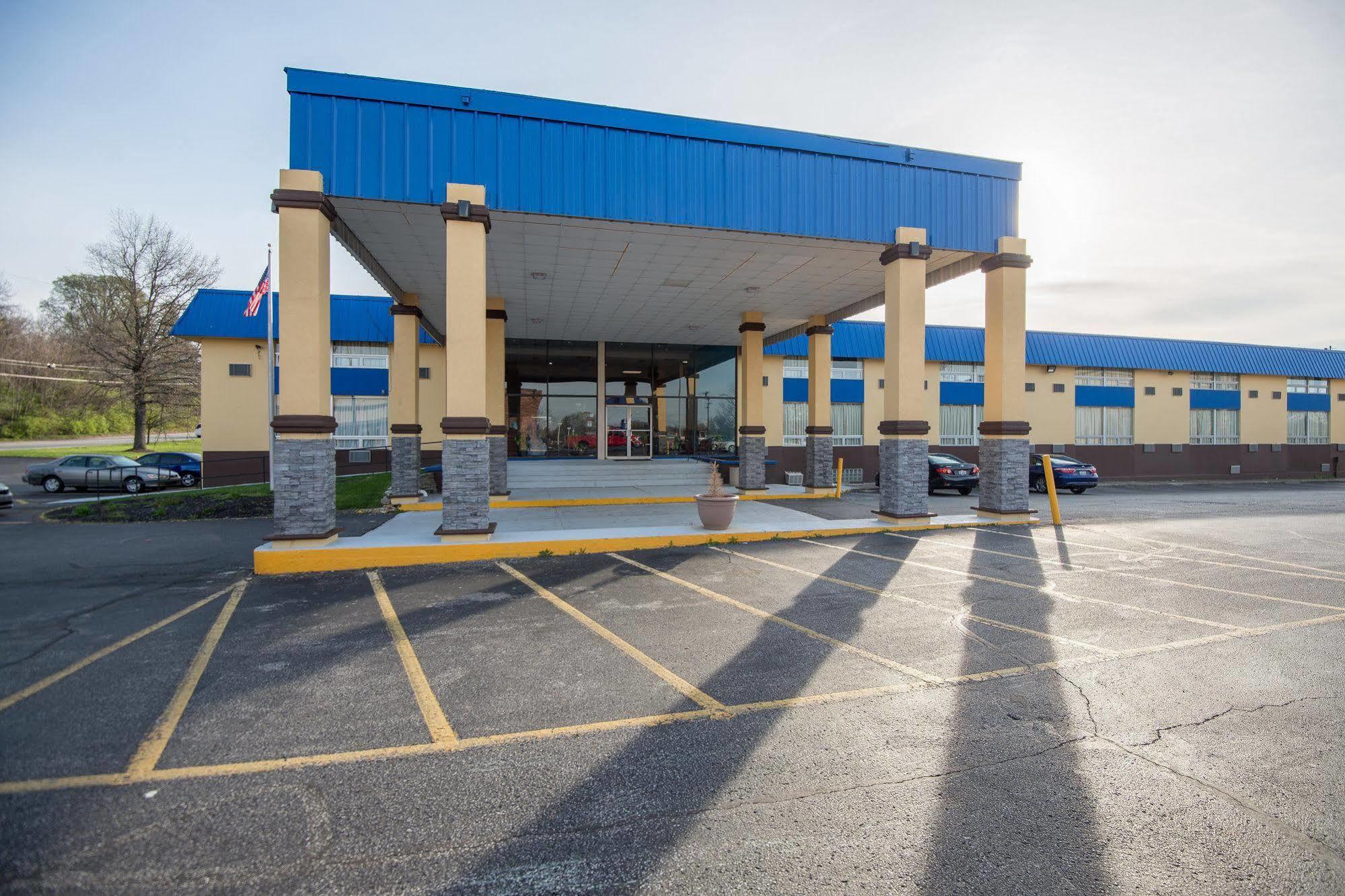 Days Inn By Wyndham Fort Wright Cincinnati Area Exterior photo