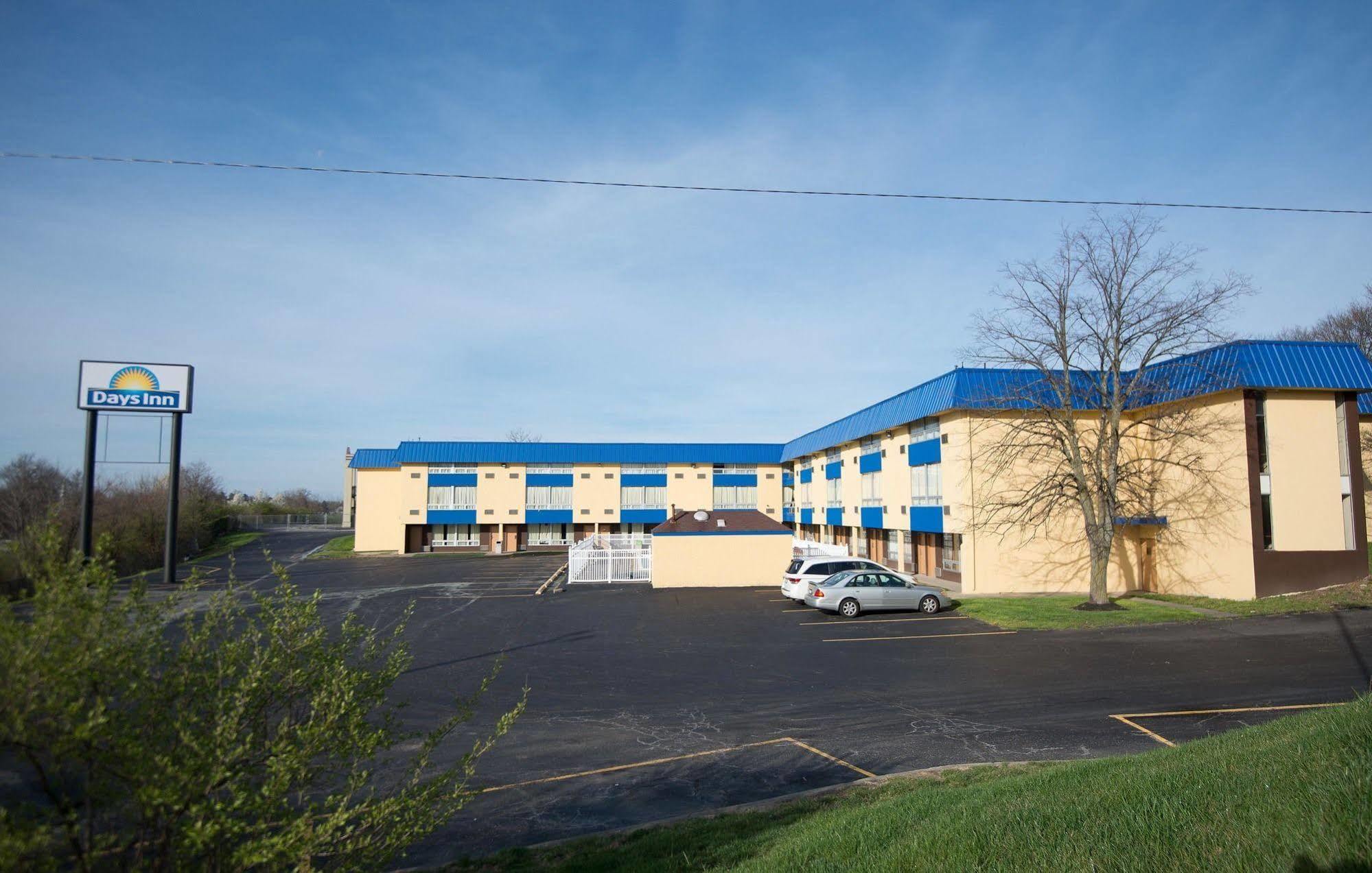 Days Inn By Wyndham Fort Wright Cincinnati Area Exterior photo